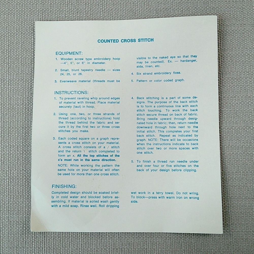 Vintage‎ 1975 Carolina Cross-Stitch Christmas Kit Needlecraft Cottagecore - Picture 3 of 12